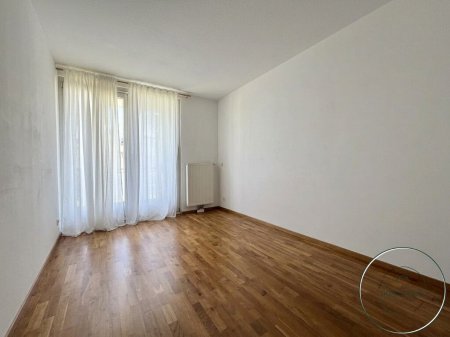 Fernblick inklusive: Stilvolle 3-Zimmer-Wohnung mit großer Loggia & U6-Nähe