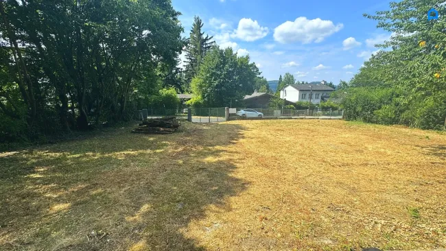 "Platz für Ihre Vision -- Baugrund ca. 952 m² -- optimale Breite u. Tiefe -- Südhang am Wolfersberg." - Bild