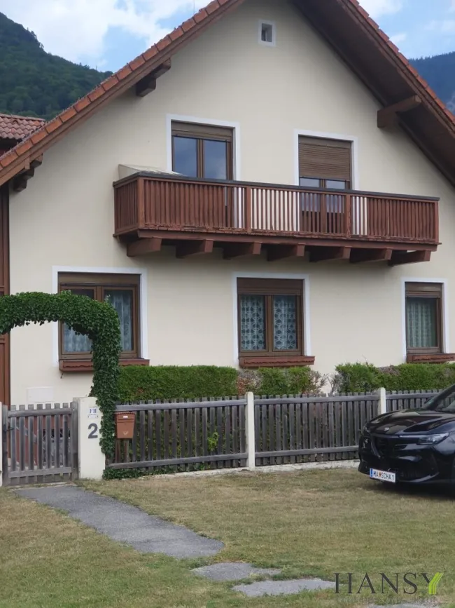 Sehr gepflegtes charmantes Landhaus in Reichenau an der Rax – 5 Zimmer, Garten & 2 Garagen und sofort beziehbar - Bild