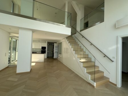 Gonzagagasse: moderne 4-Zimmer-Maisonette mit Freifläche: Leben im City-Center!