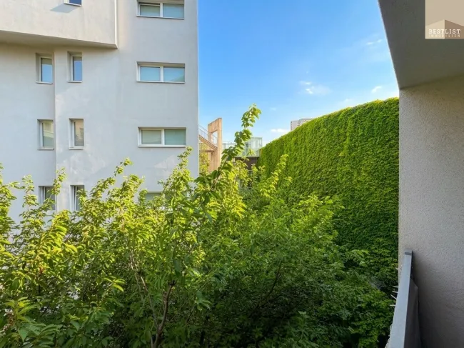 Ruhige Innenhoflage trifft auf perfekte Infrastruktur - Titelbild