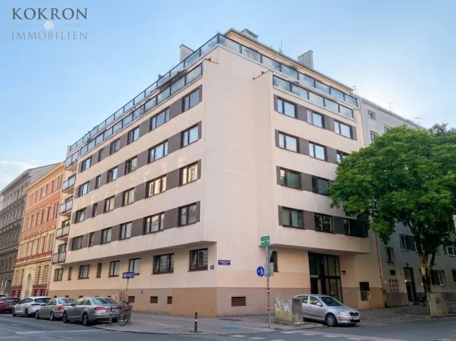 Wohnung im Hochparterre eines gepflegten Mehrparteienhauses.