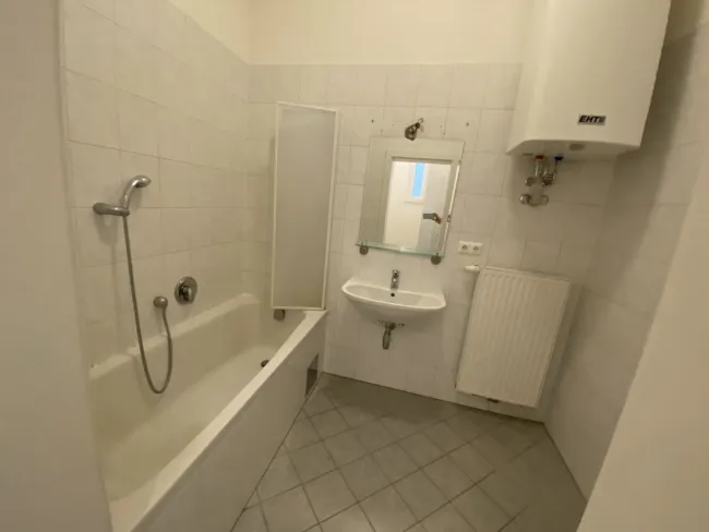 Schöne City Altbauwohnung!- kurze Wege! - Bild