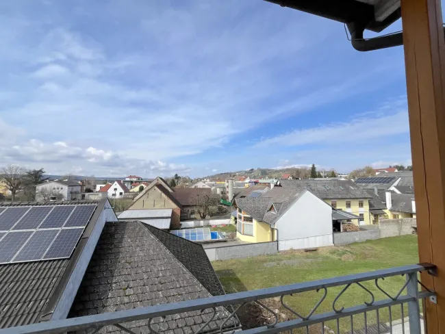 Großzügige und helle 3-Zimmer-Whg - Bild