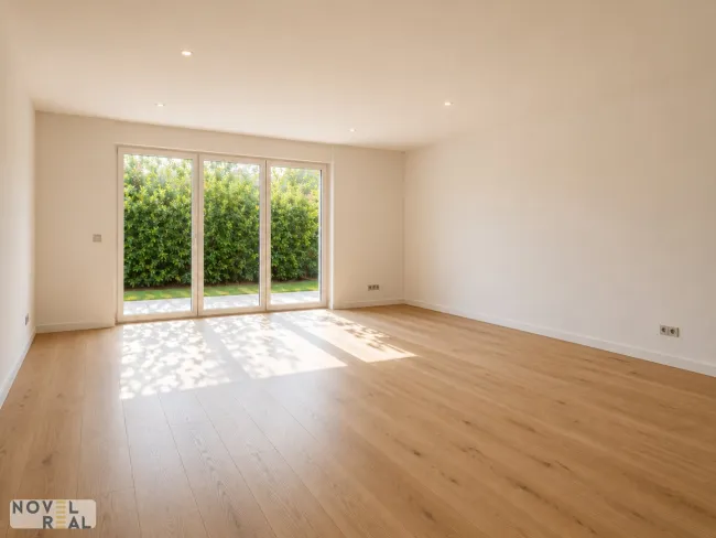 Jetzt Preisvorteil sichern | AUSSERGEWÖHNLICHE GARTENWOHNUNG - AUCH FÜR BÜRO ODER PRAXIS GEEIGNET! Bezugsfertig ab August 2026 - Titelbild
