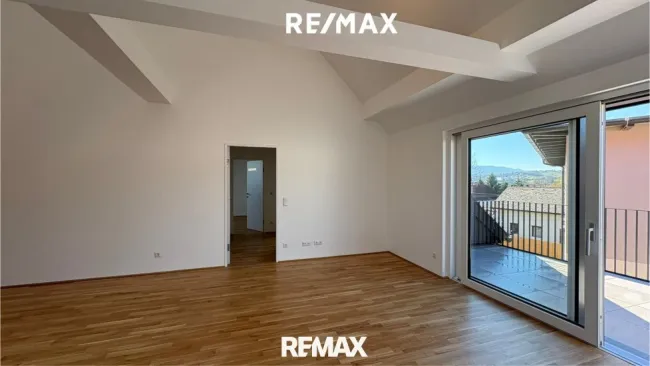 Neue Dachgeschosswohnung mit 124 m² in Oberweis zu mieten! - Titelbild