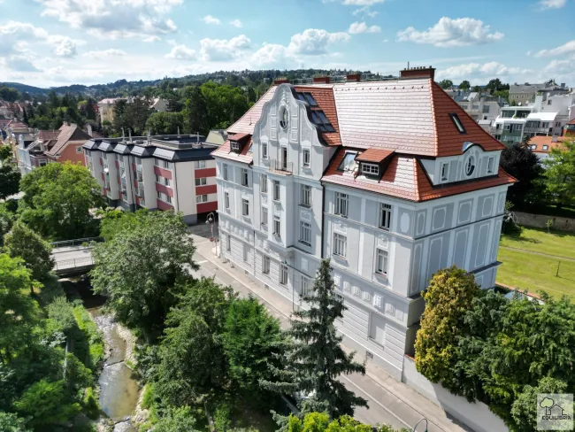 NEUER PREIS!! SOFORT VERFÜGBAR! Traumhafte Dachgeschosswohnung in Klosterneuburg - Modernes Wohnen mit Terrasse - Titelbild