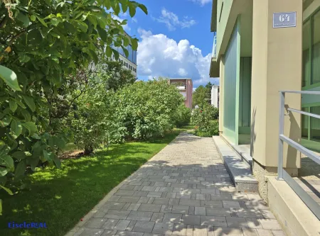 2 Zimmer – Loggia – tolle Aussicht - renovierungsbedürftig