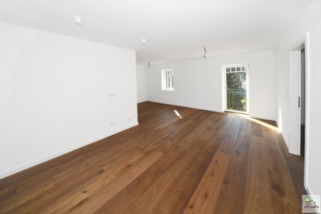 NEUER PREIS!! FERTIGGESTELLT- SOFORT VERFÜGBAR - Neubau- Dachgeschosswohnung im historischem Altbau !