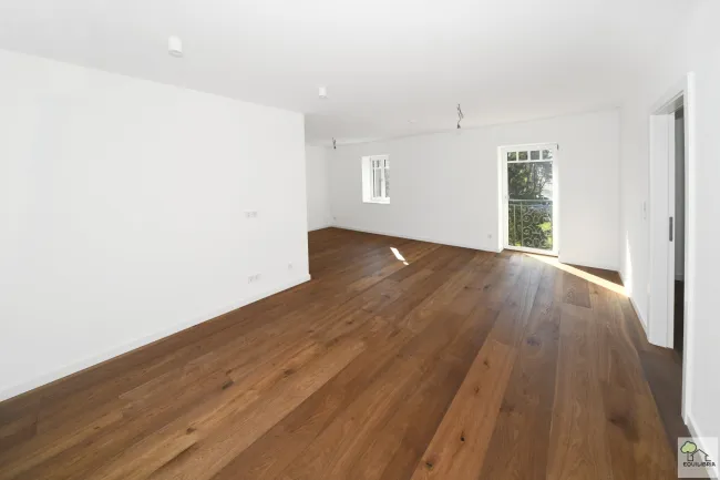 NEUER PREIS!! FERTIGGESTELLT- SOFORT VERFÜGBAR - Neubau- Dachgeschosswohnung im historischem Altbau ! - Titelbild