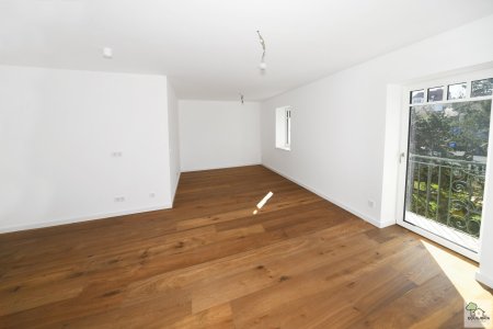 NEUER PREIS!! FERTIGGESTELLT- SOFORT VERFÜGBAR - Neubau- Dachgeschosswohnung im historischem Altbau !