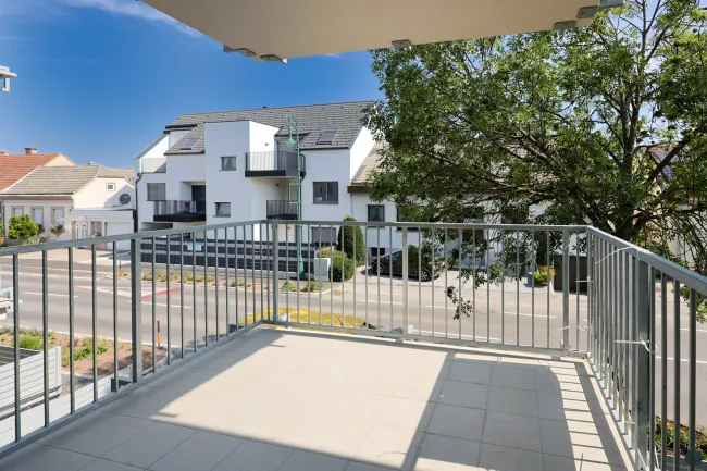 großer Balkon