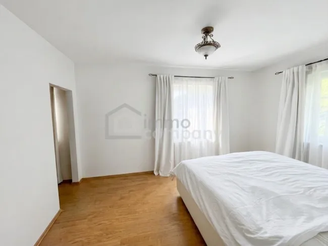 Erdgeschoss Schlafzimmer