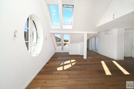 NEUER PREIS !! Gewinner des Klosterneuburger Stadtbildpreis 2024 ! - Neubau- Fertiggestellt -Bezugsfertig - Dachgeschosswohnung im historischem Altbau!