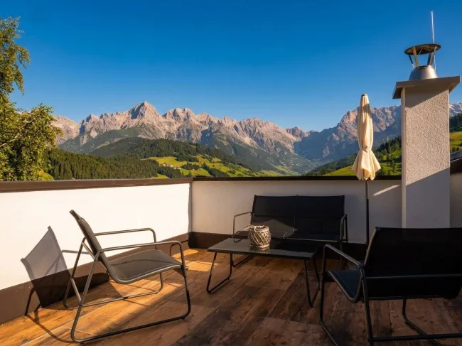 ZWEITWOHNSITZ! Neuwertiges Ferienhaus mit Ski-in/Ski-out bestehend aus 2 Wohnungen in Maria Alm/Hinterthal - Bild