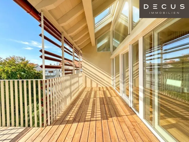 | TRAUMHAFTE DACHGESCHOSS-MAISONETTE | PENTHOUSE | ERSTBEZUG | 5 ZIMMER | LICHTDURCHFLUTET | LIFTZUGANG IN DIE 1. ETAGE | 2 FREIFLÄCHEN | TOP LAGE - Bild