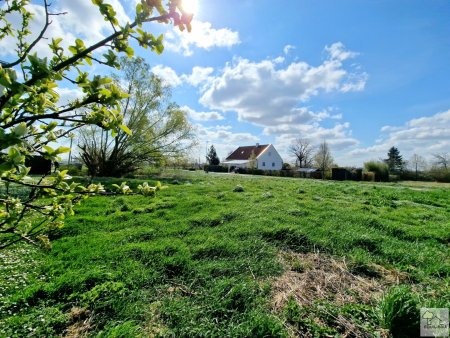 TRAUMHAFTES BAUGRUNDSTÜCK IN BESTER LAGE – 772 M² IN DONNERSKIRCHEN --NAHE BAHNHOF und GOLFCLUB