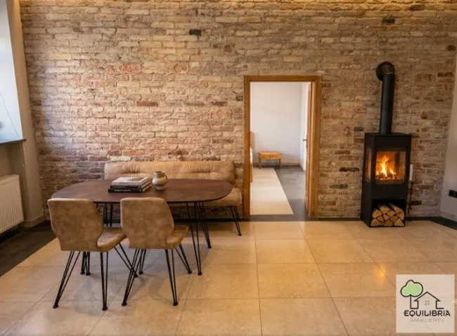 Stilvoll sanierte Wohnung beim Servitenviertel - Bild