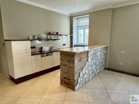 Stilvoll sanierte Wohnung beim Servitenviertel