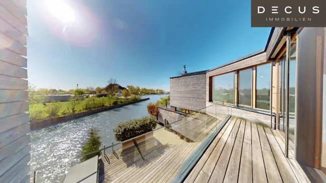 ERSTE REIHE AM SEE | MIT BOOTSANLEGEPLATZ UND SONNENTERRASSE - Titelbild