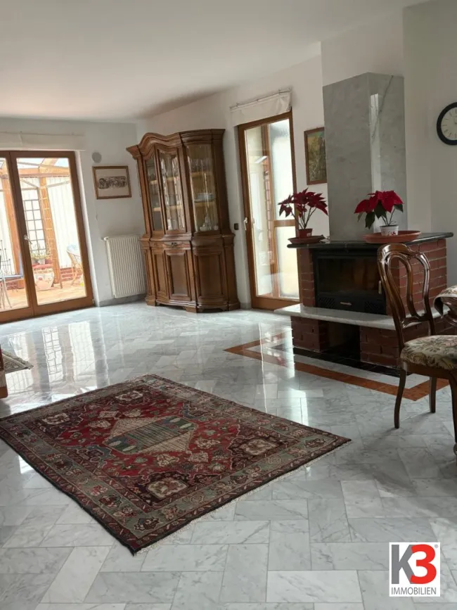 K3 - Elegantes Einfamilienhaus mit italienischem Flair - Bild