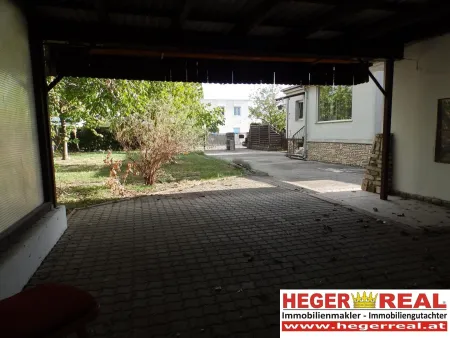 EINFAMILIENHAUS - NEBENGEBÄUDE mit GARAGE - ECKGRUNDSTÜCK 846m²