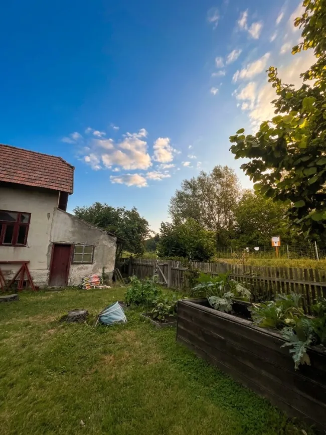 Kleines, aber feines Baugrundstück mit altem Wohnhaus in Ternitz, Ortsteil Pottschach, zu verkaufen - Bild