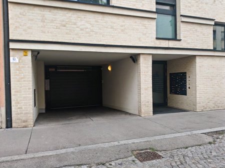 Bequemer Tiefgaragenstellplatz