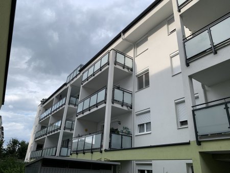 Neuwertige 2 Zimmerwohnung mit südwestlichen Balkon und Stellplatz inklusive!