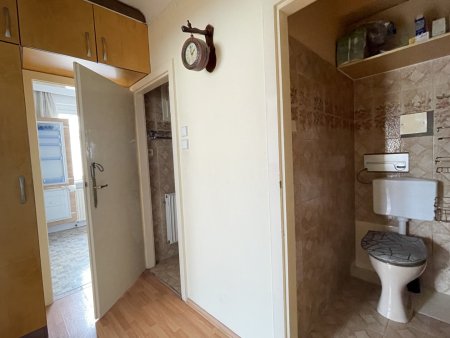 3-Zimmer mit separater Küche im 3en Stock ohne Lift: teilmöbliert!
