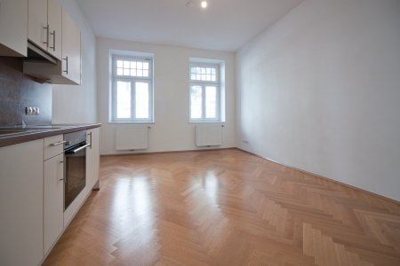 TOP Lage beim Meidlinger Markt | uneinsichtiges Hochparterre | U6 Niederhofstraße vor der Türe