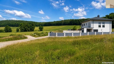 Wunderschönes, sonniges Grundstück in Siegenfeld