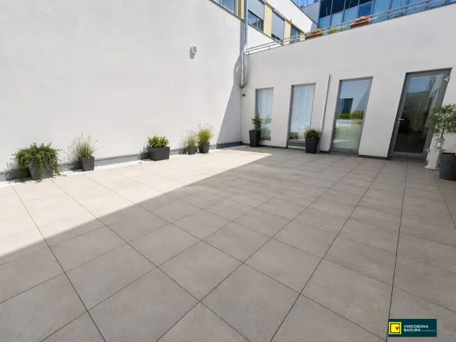 Terrasse KI generiert