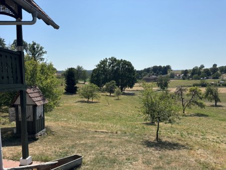 '' BEZAUBERNDES UNIKAT '' - Glasing ! Charismatisches Kellerstöckl in hinreissender Lage !! Gepflegtes Original mit ca. 10.500 m2 arrondiertem Eigengrund !!