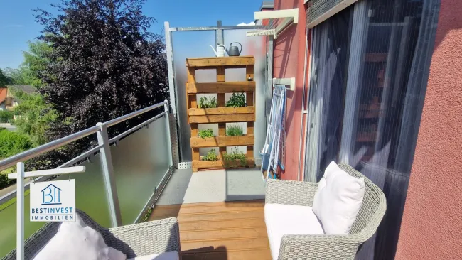 100m2 wohnen mit Klimaanlage, inkl. Tiefgarage - Bild
