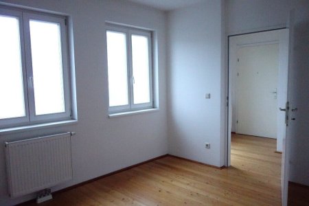 Charmante 2-Zimmer Dachwohnung mit Terrasse in 1110 Wien – gepflegt und top ausgestattet!