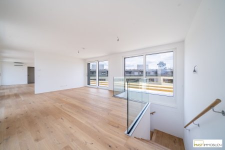 *Sofort beziehbar* 4-Zimmer Maisonettewohnung mit über 78 qm Freiflächen!
