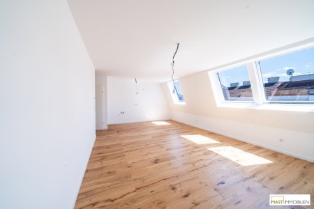 *NEU* Erstbezug! 3-Zimmer Dachgeschosswohnung mit Klimaanlage & Fernblick!