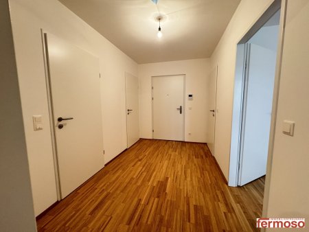 Moderne 2-Zimmer-Wohnung mit Loggia, Einbauküche & Fußbodenheizung im 5. Stock, Wien 1200!