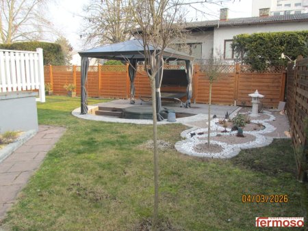 Traumhafter Bungalow vollunterkellert mit Fitness und Kino, perfekt und gepflegt mit wunderbaren Garten