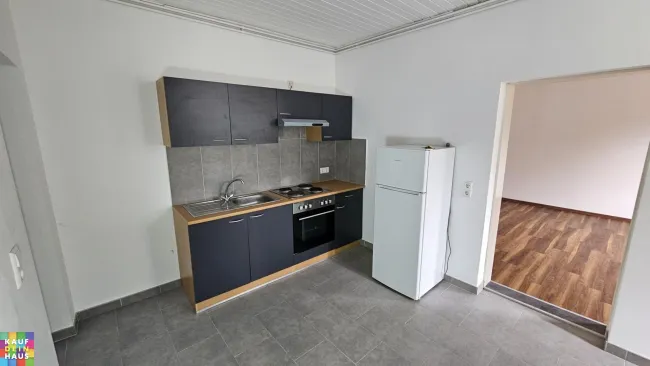 Frisch saniert 1-Zimmerwohnung mit Küche - Bild