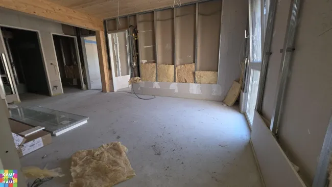 "MITTENDRIN" - EIN ORT ZUM ARBEITEN, ANKOMMEN UND WOHLFÜHLEN! - Titelbild