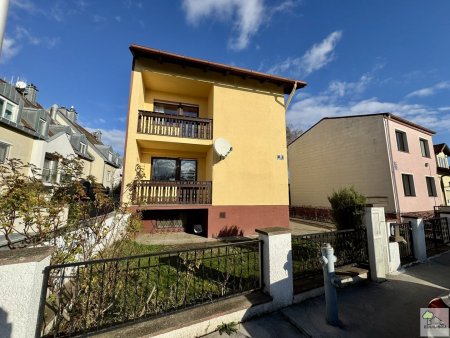 Eßling - Einfamilienhaus mit Garten und Potenzial - Selbstnutzung, Vermietung oder Bauprojekt