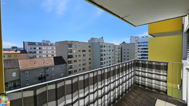 Drei Zimmer Genossenschaftswohnung mit Balkon - Bild