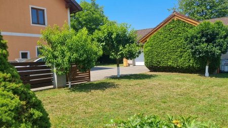 Großzügiges Wohnen im Grünen: Moderne 4-Zimmer-Wohnung mit viel Platz