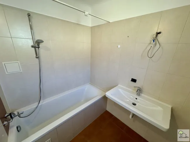 Helle 3-Zimmer Neubau-Wohnung, bestens angebunden - Bild