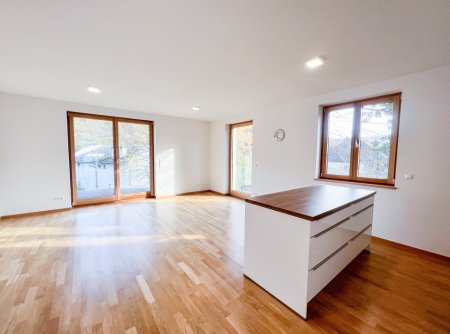 LETZTE EINHEIT! 10 Minuten zum Auhof Center! ERSTBEZUG! Doppelhaushälfte mit 170 m2 Wohnfläche in ruhiger Wohnlage mit Grünblick!