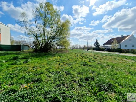 **SCHNELL RESERVIEREN** 772 M² BAUGRUNDSTÜCK IN BESTER LAGE IN DONNERSKIRCHEN --NAHE BAHNHOF und GOLFCLUB