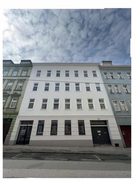 + Projektentwicklung mit Seltenheitswert + Gepflegtes Zinshaus in 1100 Wien mit rund 90 Prozent Leerstand und baubewilligtem Dachgeschossausbau sowie Zubau +