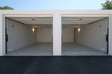 Blaufränkisch Storage - Ein Platz zum Verweilen - Garage und Container